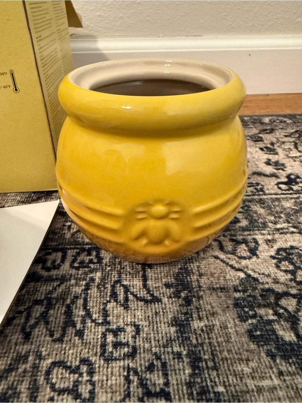 NEW Le Creuset Yellow Ceramic Honey Pot - Picture 3 of 4